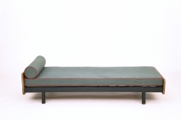 Jean Prouvé's daybed, full straight view from above