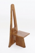 Dominique Zimbacca's tripod chair, full diagonal view
