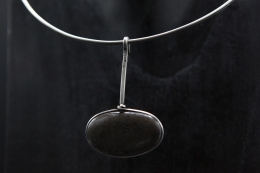 Vivianna Torun Bülow- Hübe's necklace, detailed view of pendant and signature