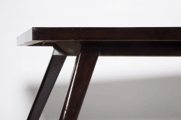 Pierre Jeanneret's dining table detailed view