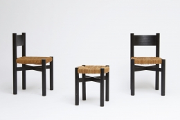 Charlotte Perriand's set of 4 "Meribel" chairs, side and front view with one Perriand stool