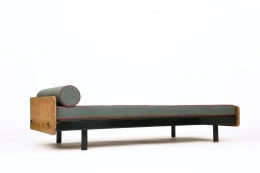 Jean Prouvé's daybed, full diagonal view from eye-level