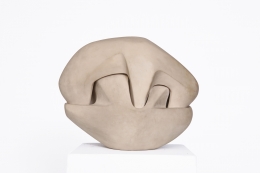 Marta Pan's ceramic sculpture, straight full view