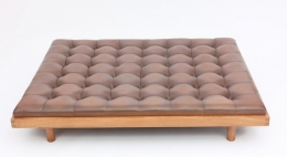Pierre Chapo's "L01L Godot" daybed straight view from above