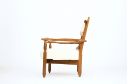 Guillerme et Chambron's pair of armchairs, side view of single armchair