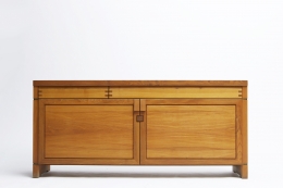 Pierre Chapo's "R08" sideboard straight view